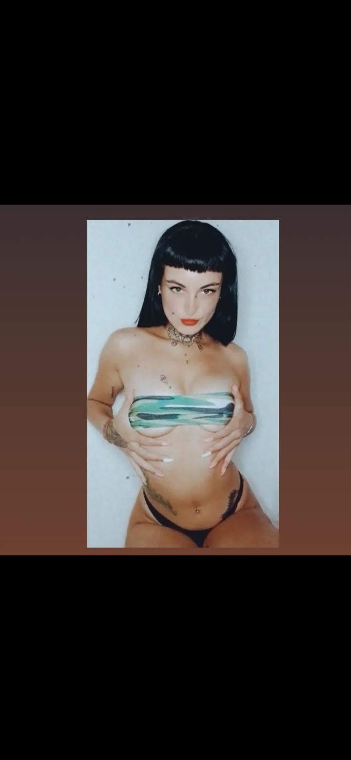 Reina momoxxx ???? The queen of pleasure